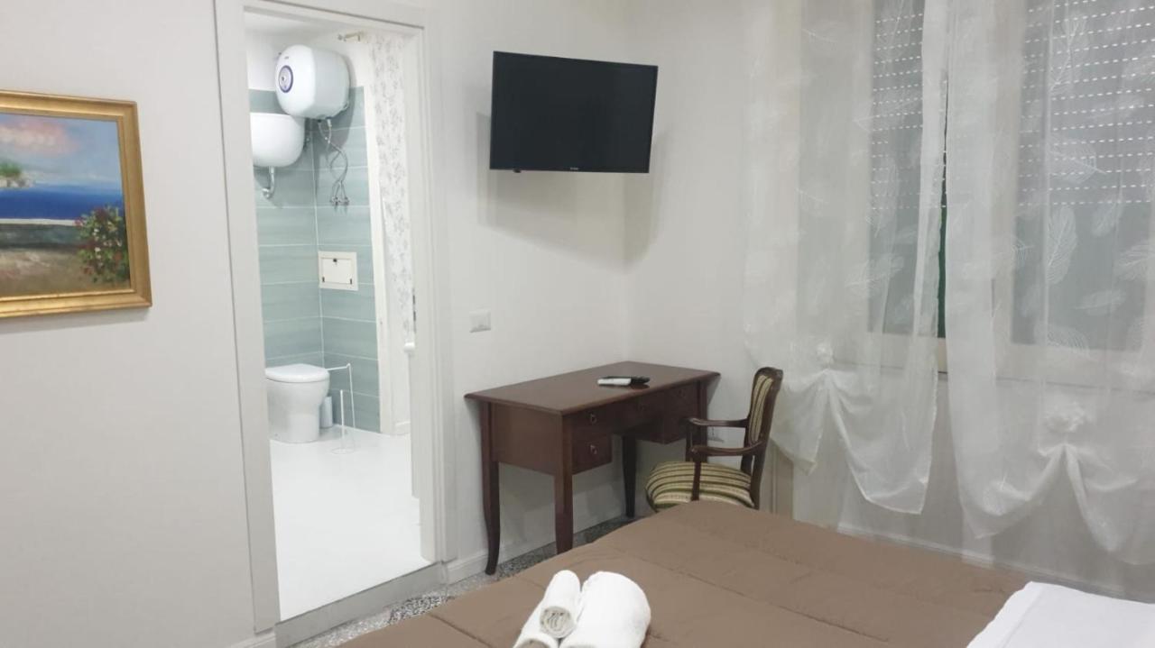 B&B By The Station Battipaglia Exterior foto
